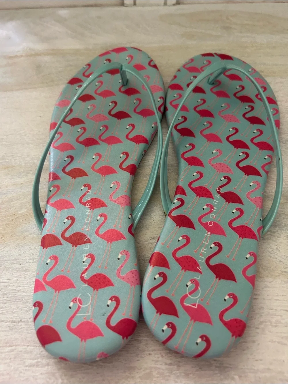 NWOT LC Lauren Conrad Flamingo Thong Sandals Blue Pink size 9